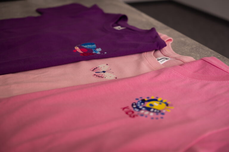 wydruk standardowy DTF koszulki trzy